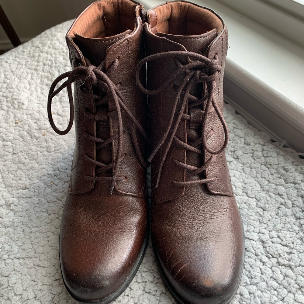 Brown Clark’s boots